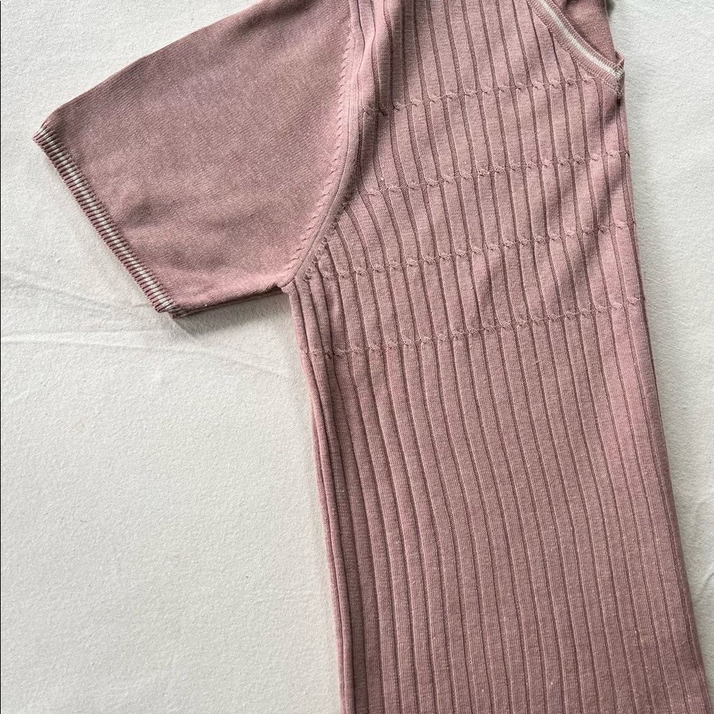 Light weight shirt sleeve sweater
